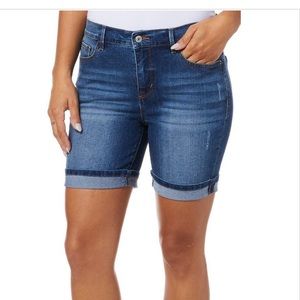 Curve Appeal Jean Shorts 